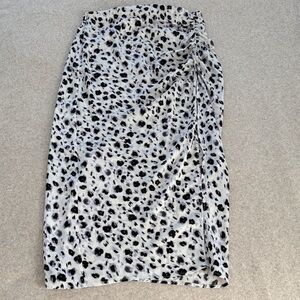 Zara Black and White Patterned Pencil Skirt